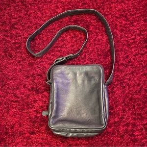 SAS Vintage black leather crossbody